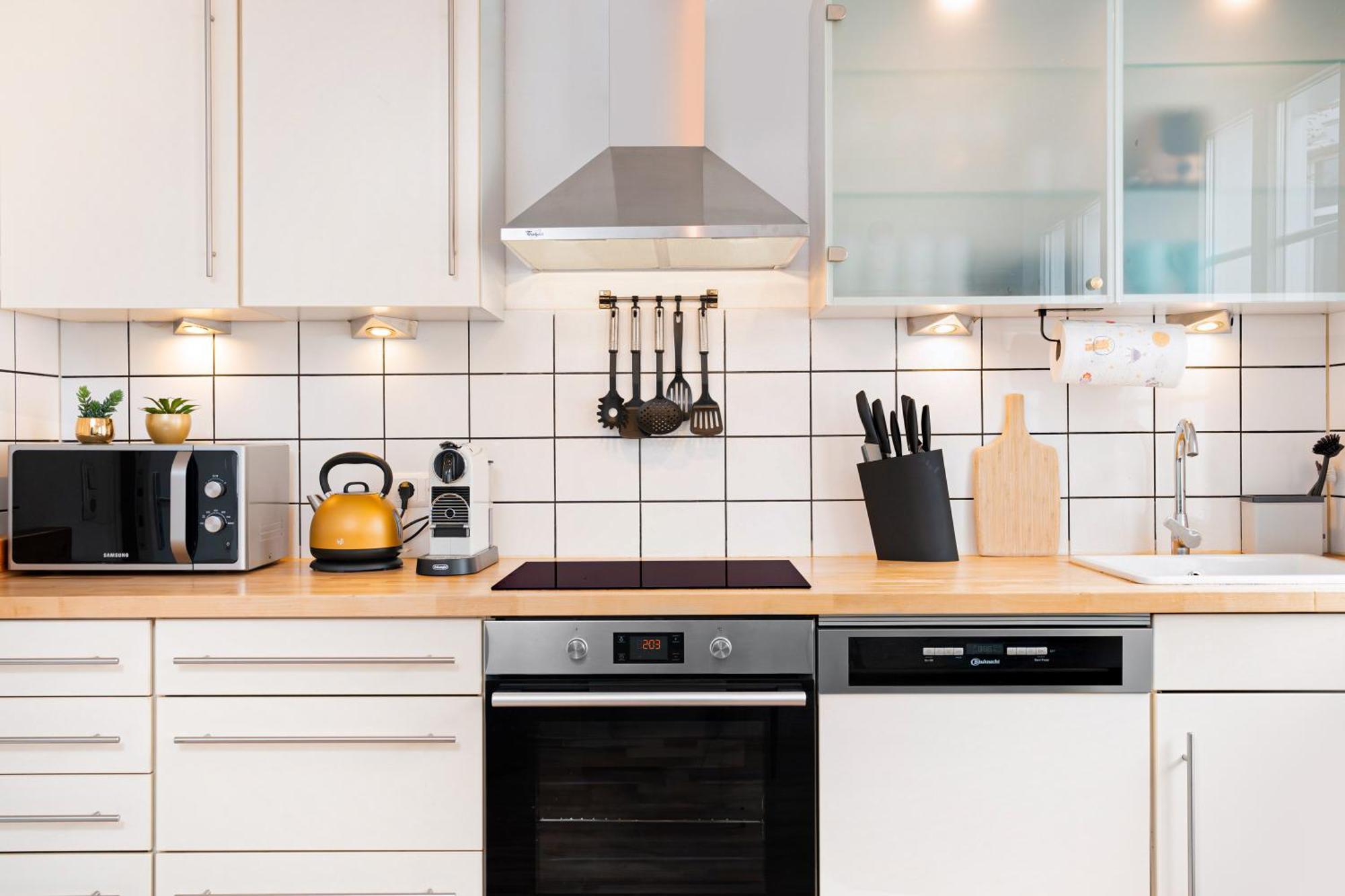 Smart Home - Wuppertal - Perfect For 6 Guests - Central - Netflix - Schwebebahn - Free Parking Zone エクステリア 写真